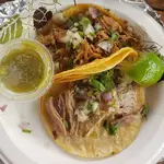 Panchos Tacos logo