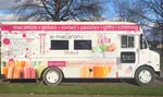 Le Macaron Food Truck logo