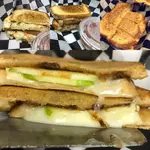 Trucky Cheese logo