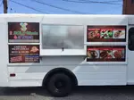 2 Bold Chefs and a Truck logo